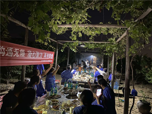 1622513094567797.jpg 今世康公司櫻桃采摘自助燒烤團建活動15.jpg