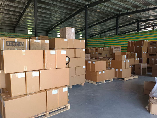 膏藥加工廠(chǎng)家非標(biāo)定制發(fā)貨現(xiàn)場(chǎng)-今世康車(chē)間紀(jì)實(shí) 膏藥加工廠(chǎng)家非標(biāo)定制發(fā)貨現(xiàn)場(chǎng)-今世康車(chē)間紀(jì)實(shí)